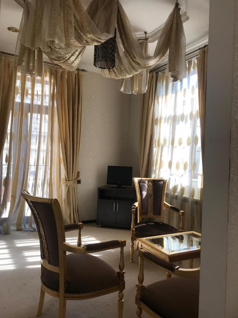Villa Petrolea Hotel Баку Экстерьер фото